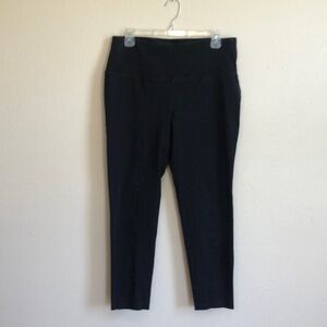 LYSSE Black Cropped Side‎ Zip Cropped Slacks Size Large